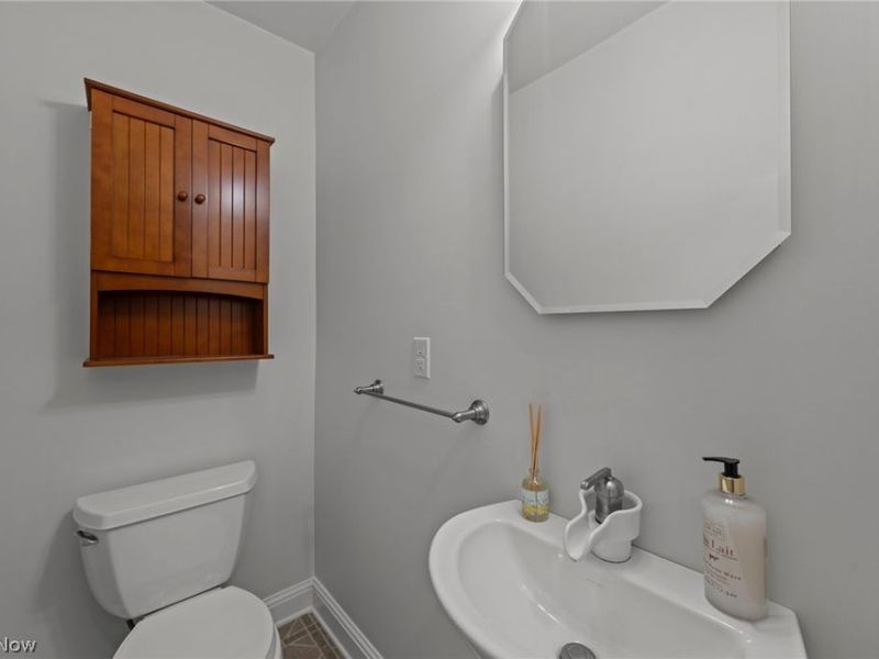 225 Melbourne Avenue, Akron, OH 44313 Photo 29