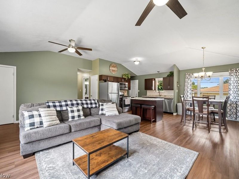 1520 David Avenue , Parma, OH 44134 Photo 4