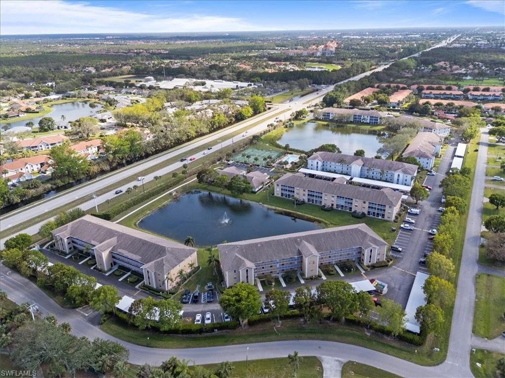 9660 Victoria Ln , Unit 206, Naples, FL 34109 Photo