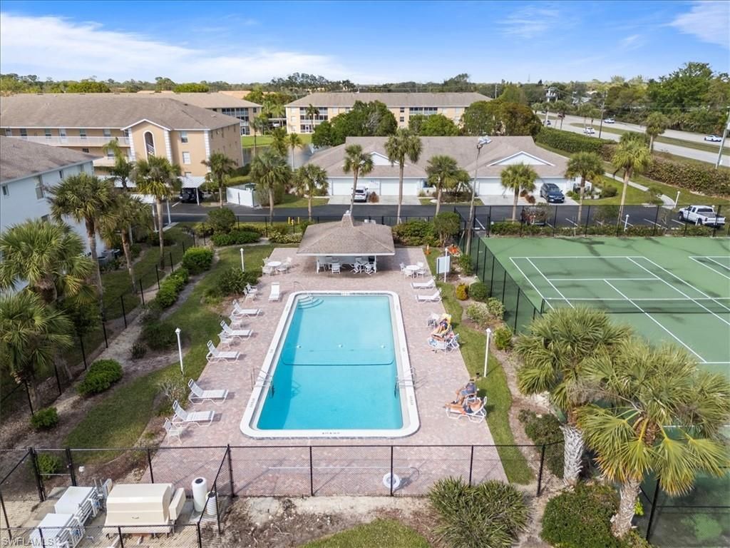 9660 Victoria Ln , Unit 206, Naples, FL 34109 Photo