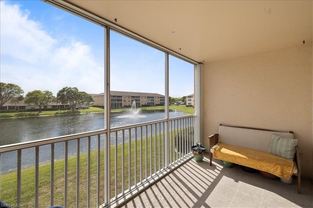 9660 Victoria Ln , Unit 206, Naples, FL 34109 Photo