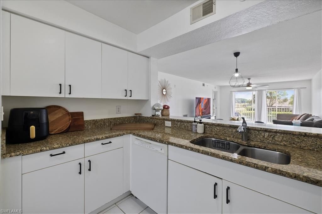 9660 Victoria Ln , Unit 206, Naples, FL 34109 Photo