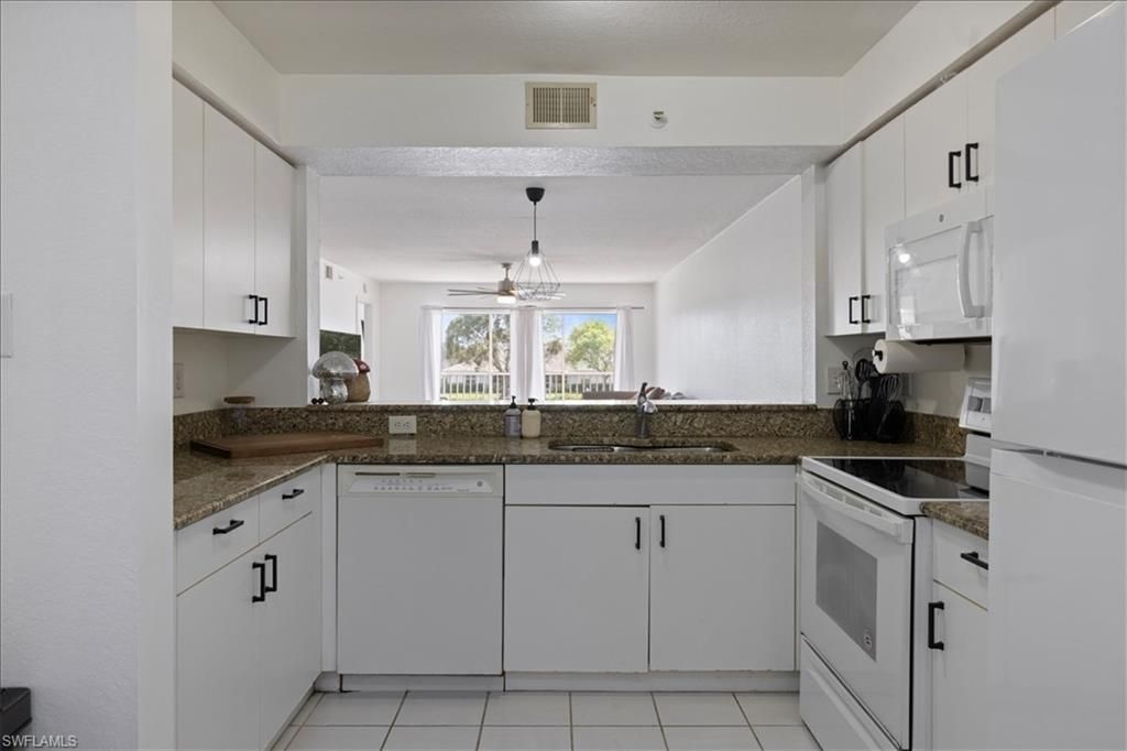9660 Victoria Ln , Unit 206, Naples, FL 34109 Photo