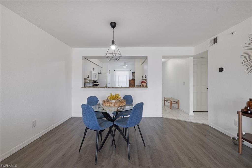9660 Victoria Ln , Unit 206, Naples, FL 34109 Photo