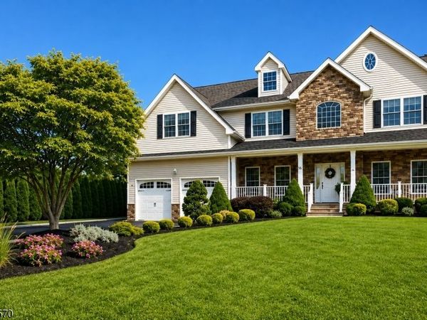 6 Briarheath Ln, Clark, NJ 07066