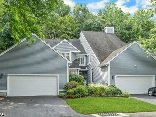 430 Windham Ct, Wyckoff, NJ 07481