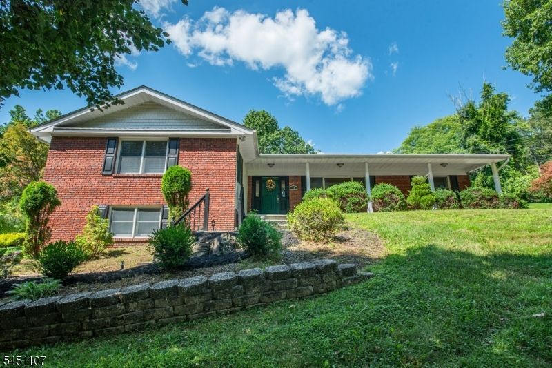 78 Sun Valley Way, Morris Plains, NJ 07950 Main Photo