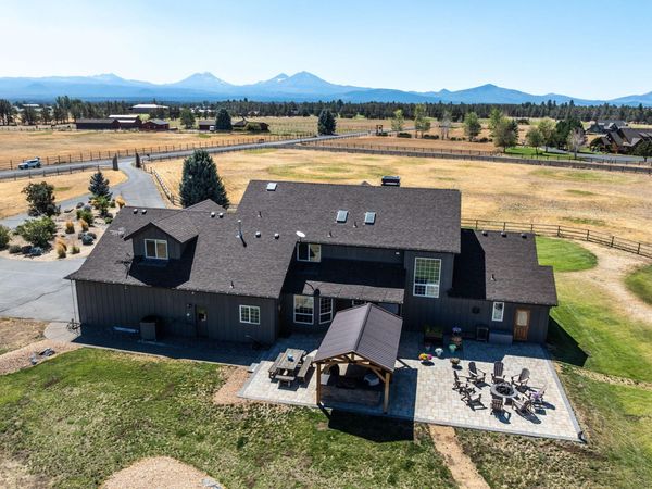 18108 Fadjur Lane, Sisters, OR 97759
