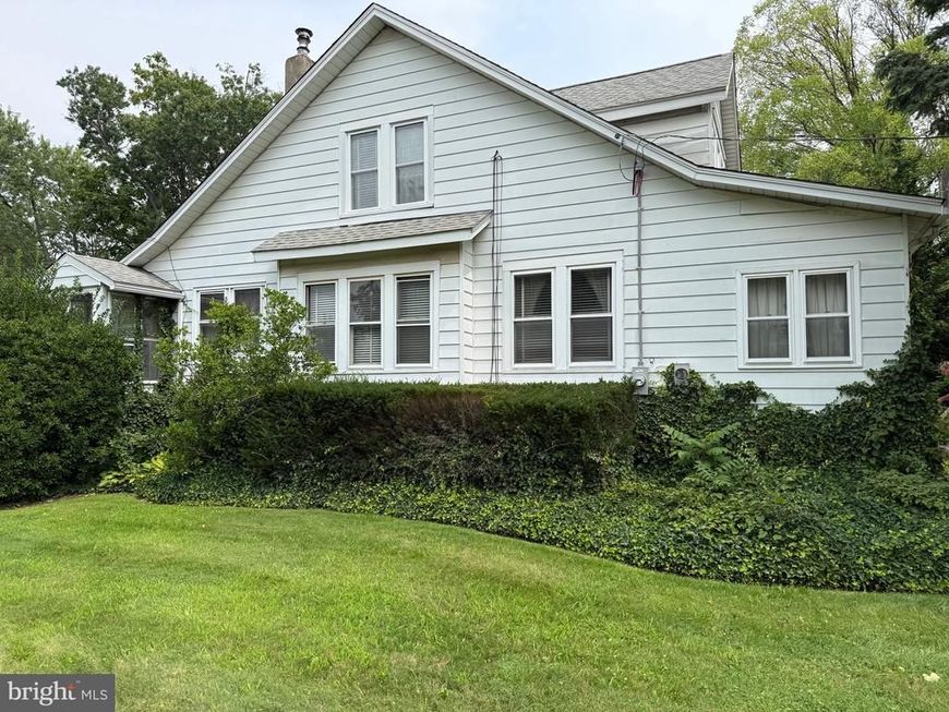 1016 Meetinghouse Road, Upper Chichester, PA 19061 Main Photo