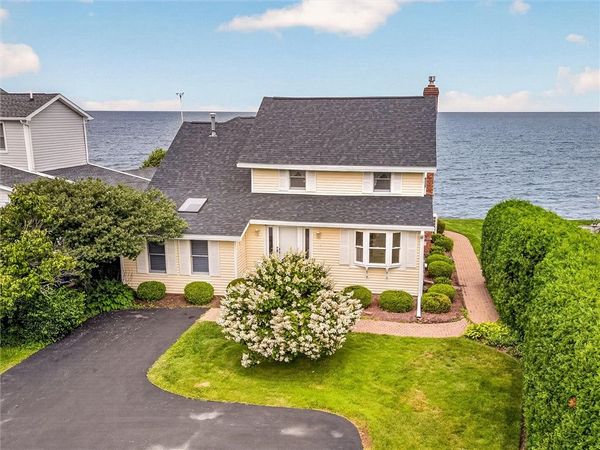 4325 Lake Road, Williamson, NY 14589