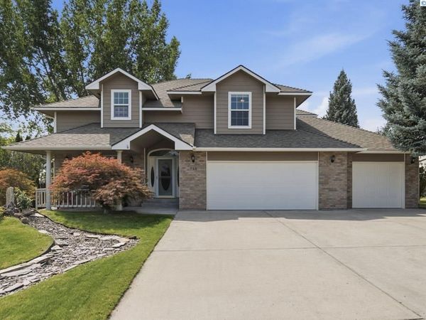 715 SE Pheasant Run Court, Pullman, WA 99163