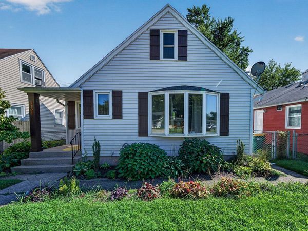 2121 Homewood Avenue, Mishawaka, IN 46544
