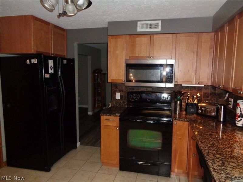 3415 Lauren Avenue NW, Massillon, OH 44646 Photo 9