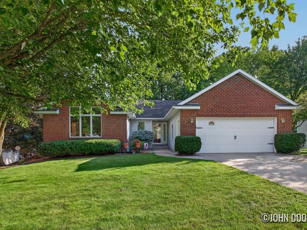 4808 Paramount Drive NE, Grand Rapids, MI 49525