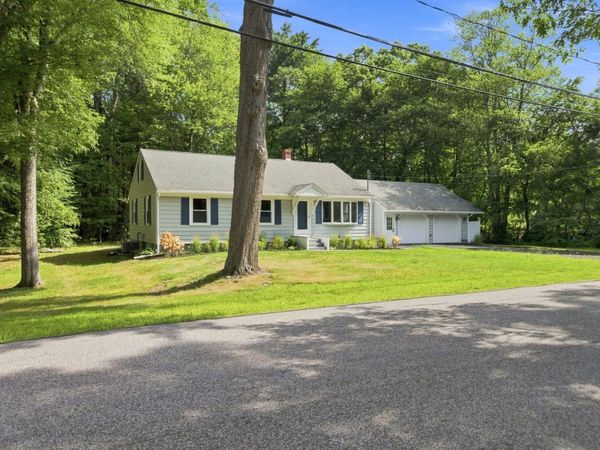 17 Drinkwater Rd, Hampton Falls, NH 03844