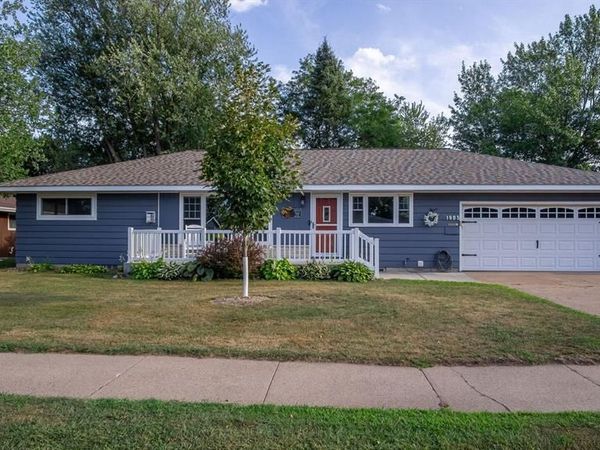 1905 E Lexington Boulevard, Eau Claire, WI 54701