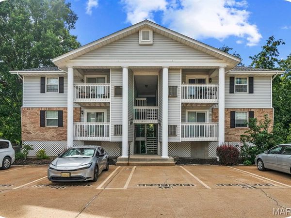 621 S Kirkwood Road, Unit 303, St Louis, MO 63122