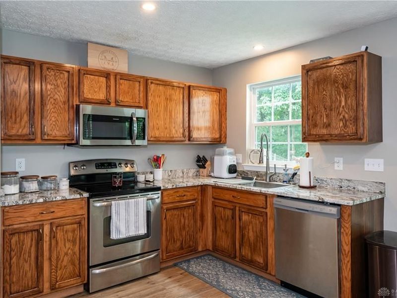 1680 Wimbledon Drive, Fairborn, OH 45324 Photo 7