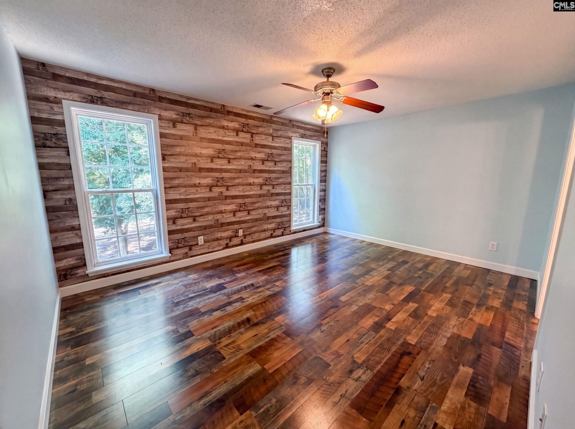 168 Hollow Tree Court Photo 4
