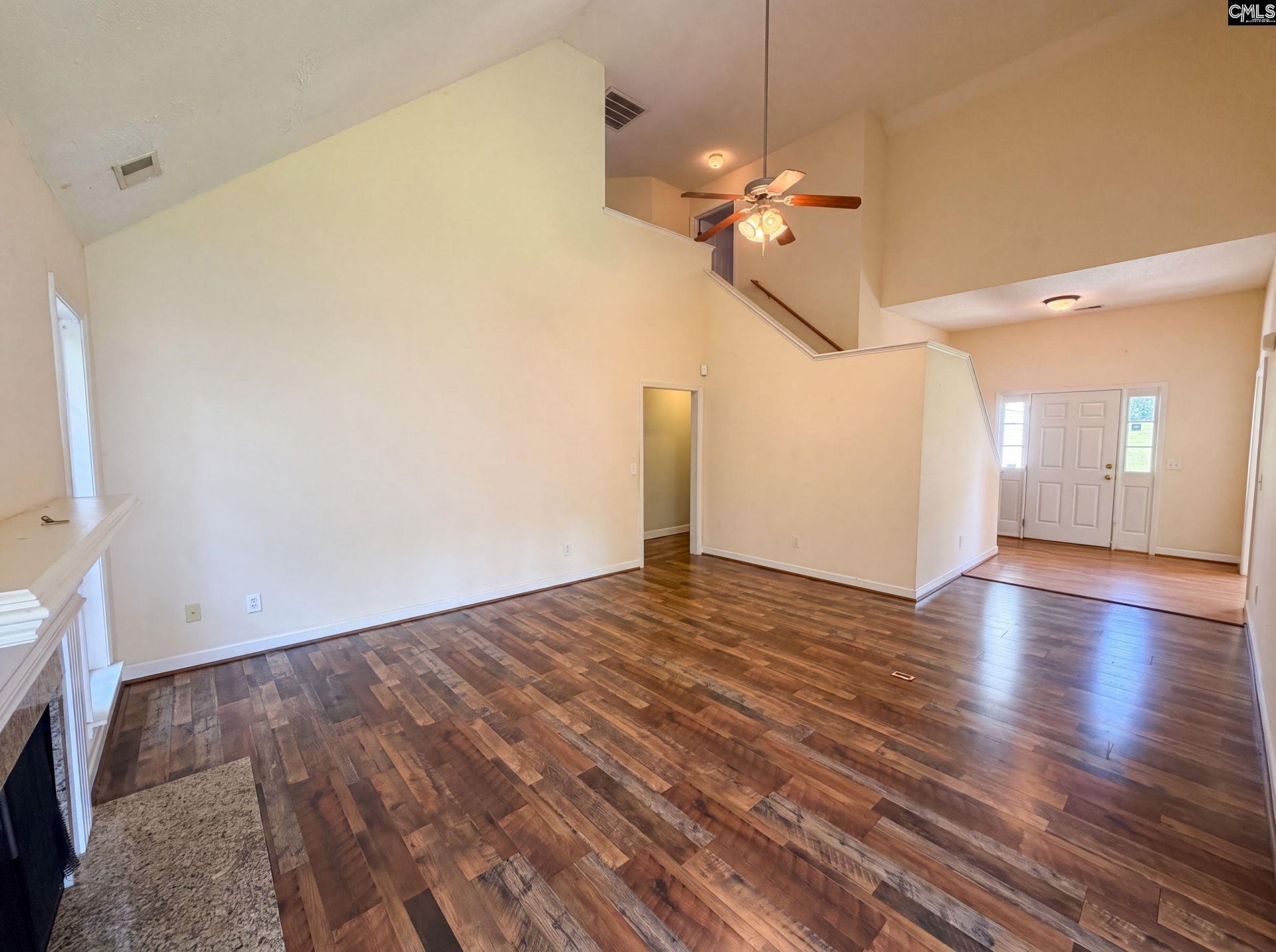 168 Hollow Tree Court Photo 6