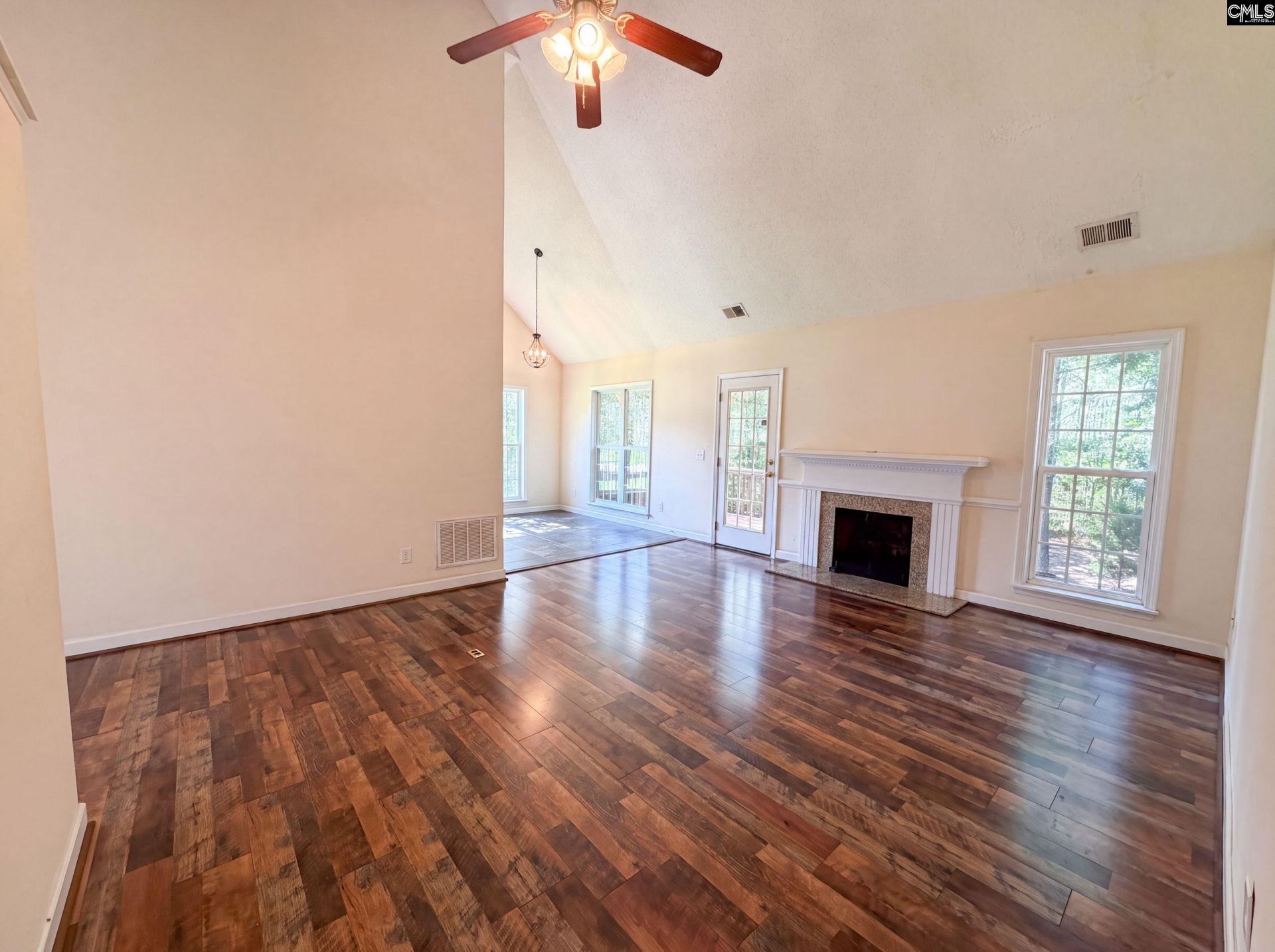 168 Hollow Tree Court Photo 7