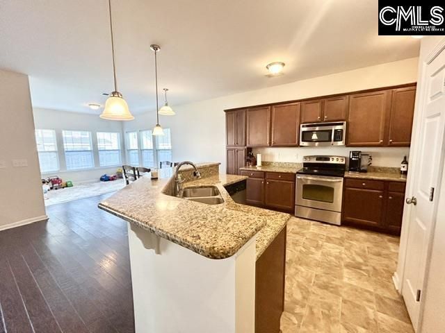 135 Whispering Oak Lane Photo 12