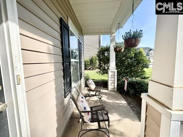 135 Whispering Oak Lane Photo 4