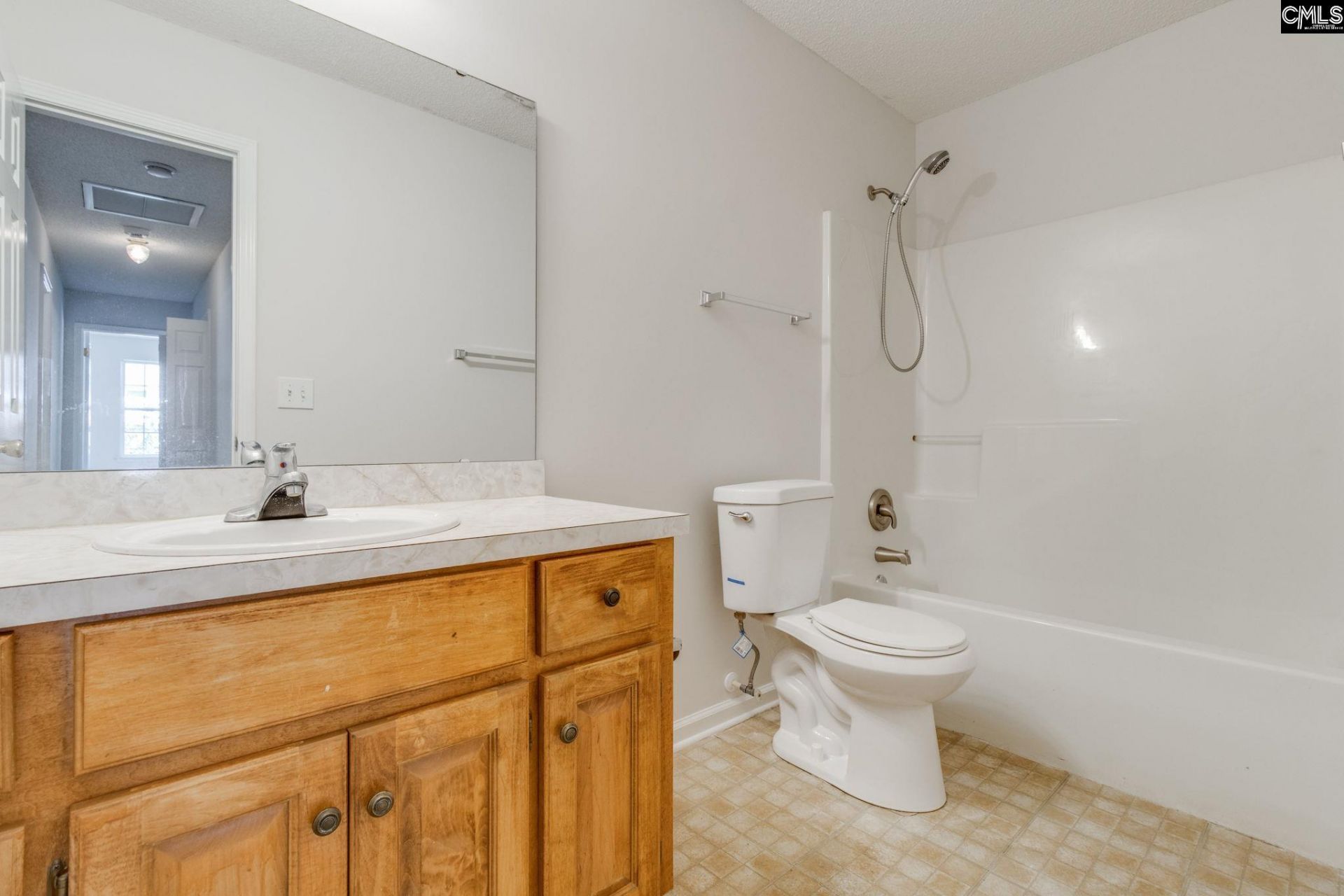 3221 Pheasant Court  Photo 12