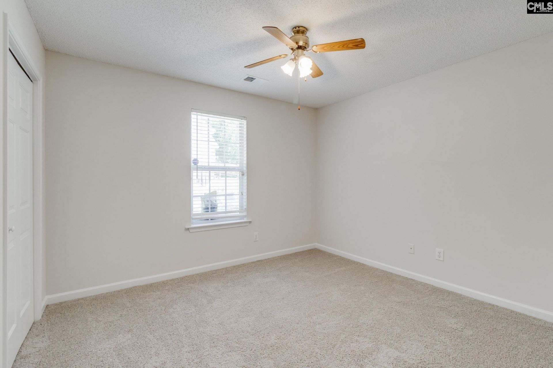 3221 Pheasant Court  Photo 14