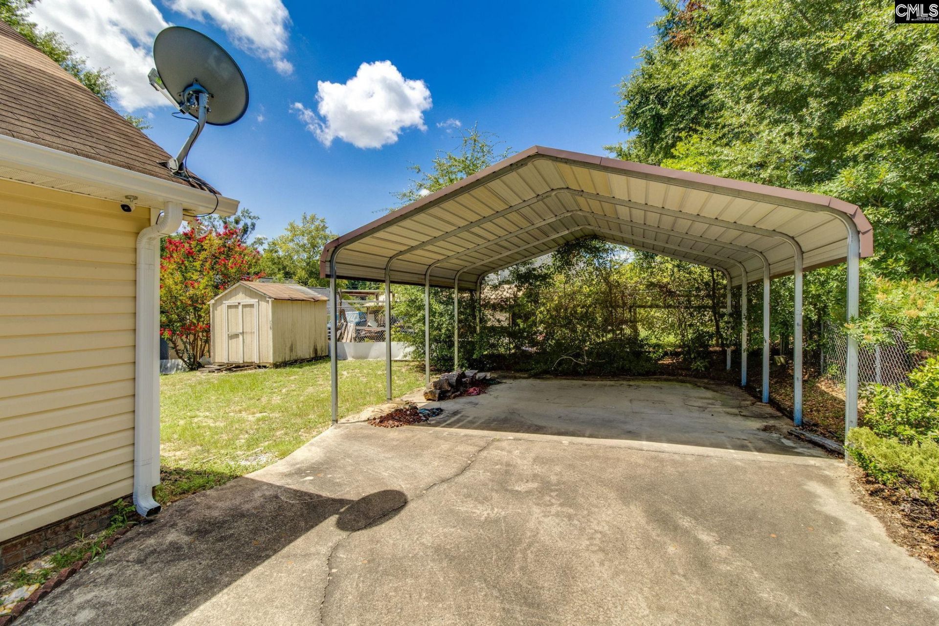 3221 Pheasant Court  Photo 5