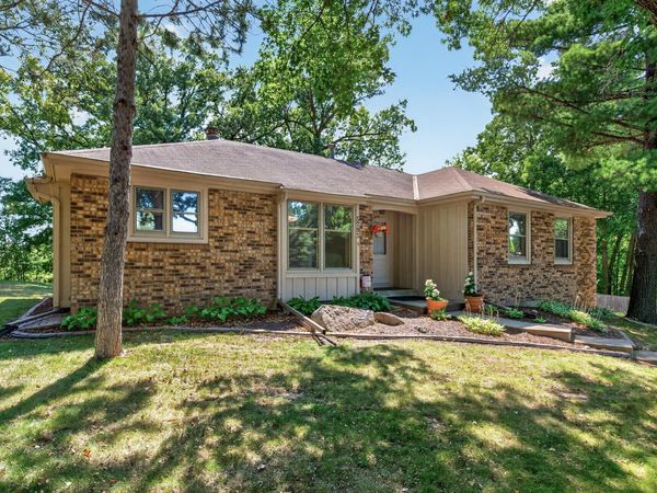 5795 Shannon Trail SE, Prior Lake, MN 55372