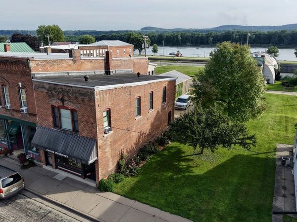 108 E Amelia Street, Cassville, WI 53806