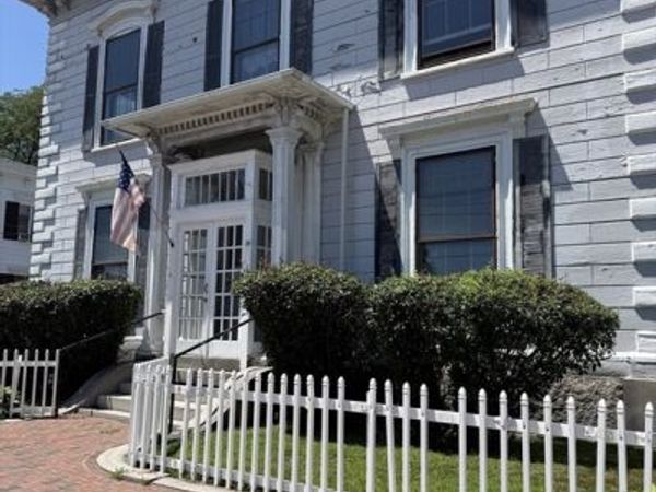 39 Washington St, Peabody, MA 01960