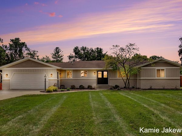 8835 Hebert Drive, Greenville, MI 48838