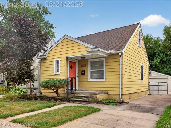 20864 Hollywood Street, Harper Woods, Mi 48225