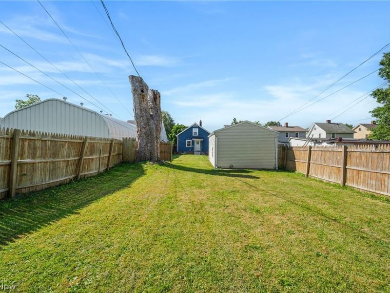 2400 Schell Avenue , Cleveland, OH 44109 Photo 32