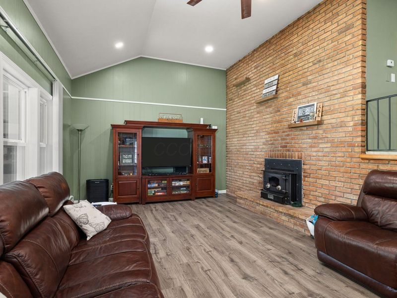 379 Spencer Street , Marion, OH 43302 Photo 7
