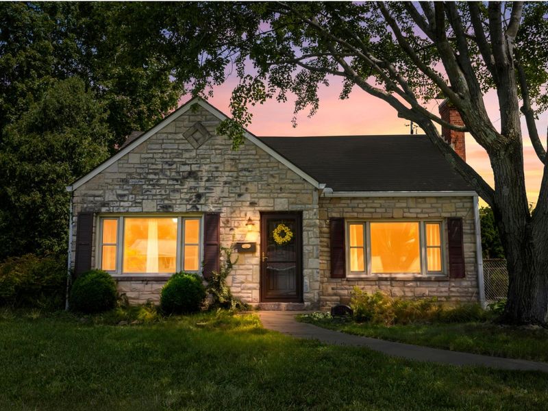 3260 Avalon Road , Columbus, OH 43221 Photo 1