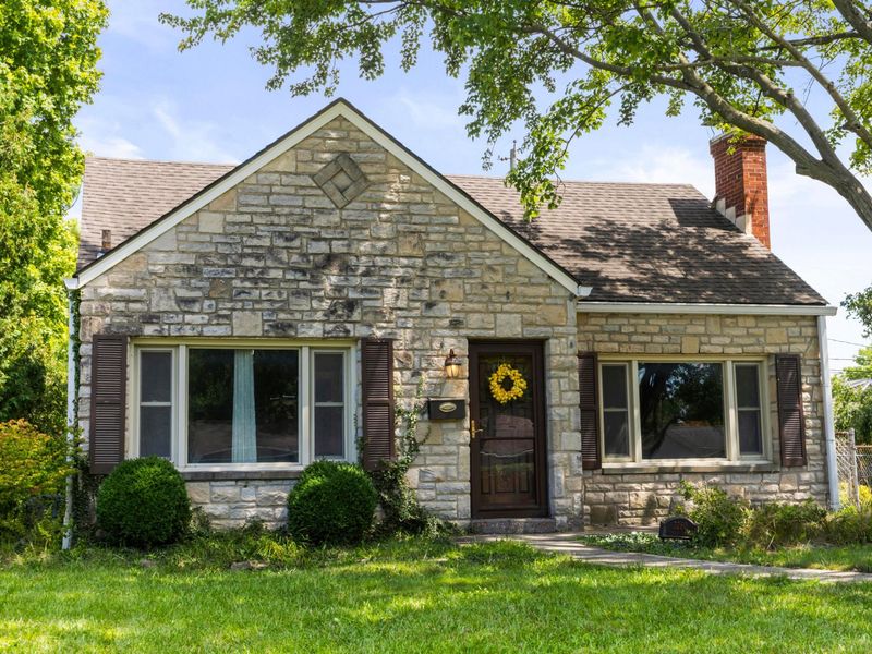 3260 Avalon Road , Columbus, OH 43221 Photo 2