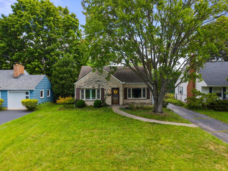 3260 Avalon Road , Columbus, OH 43221 Photo 4