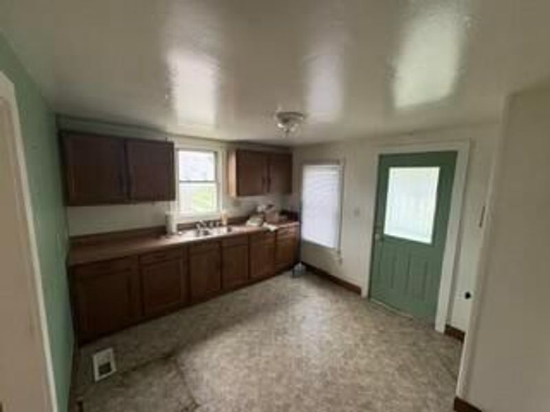 2869 Howey Road , Columbus, OH 43224 Photo 8
