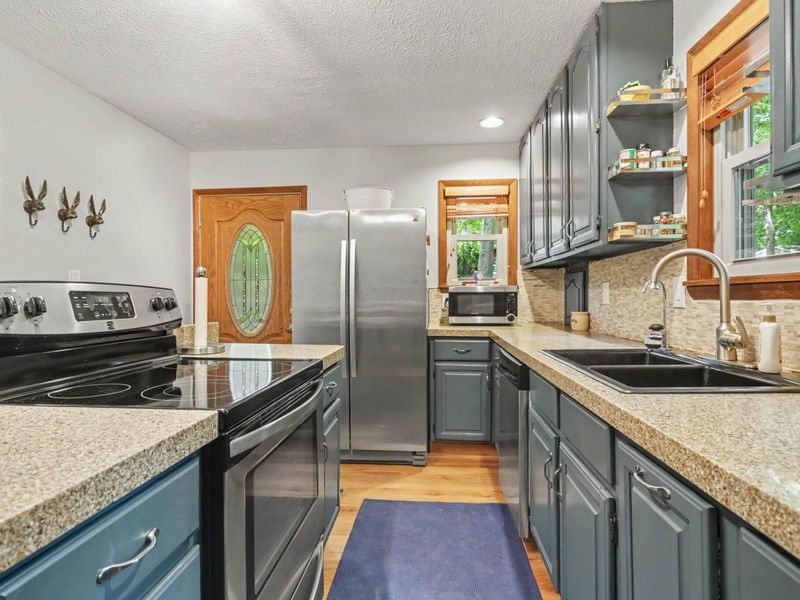 983 Sauk Court , Sugar Grove, OH 43155 Photo 6