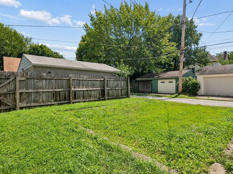 1612 Bruck Street , Columbus, OH 43207 Photo 22