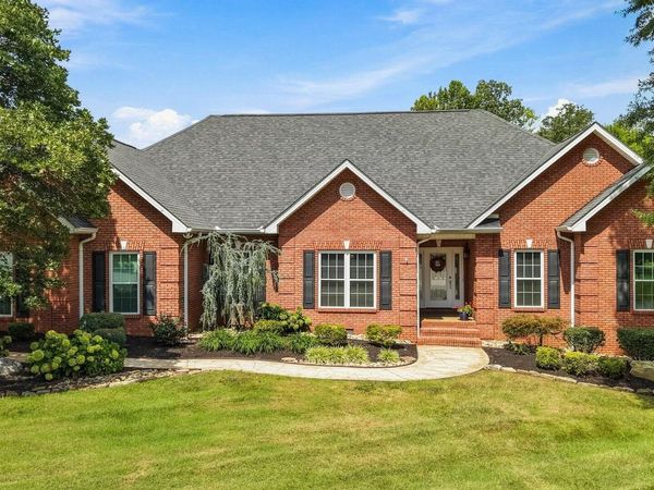 1450 Saint Ives Blvd, Alcoa, TN 37701