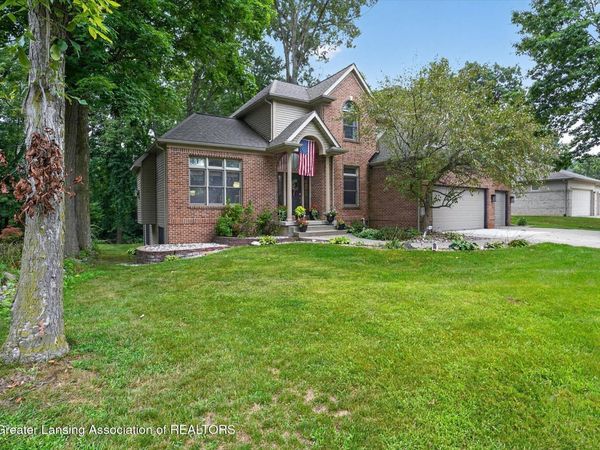 2586 Sanibel Hollow, Holt, MI 48842