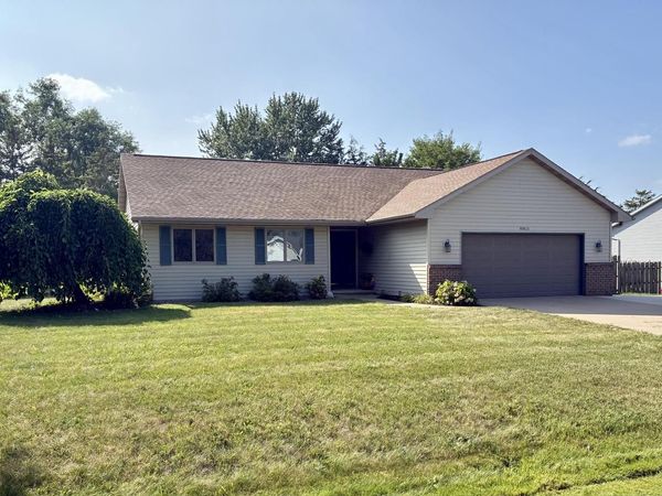 N9631 Emerald LANE, Appleton, WI 54915