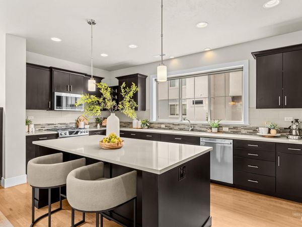 3290 E Thoroughbred Ln, Boise, ID 83716