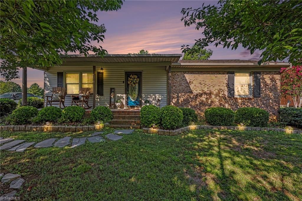 4031 Sherwood Forest Drive, Trinity, NC 27370 Main Photo