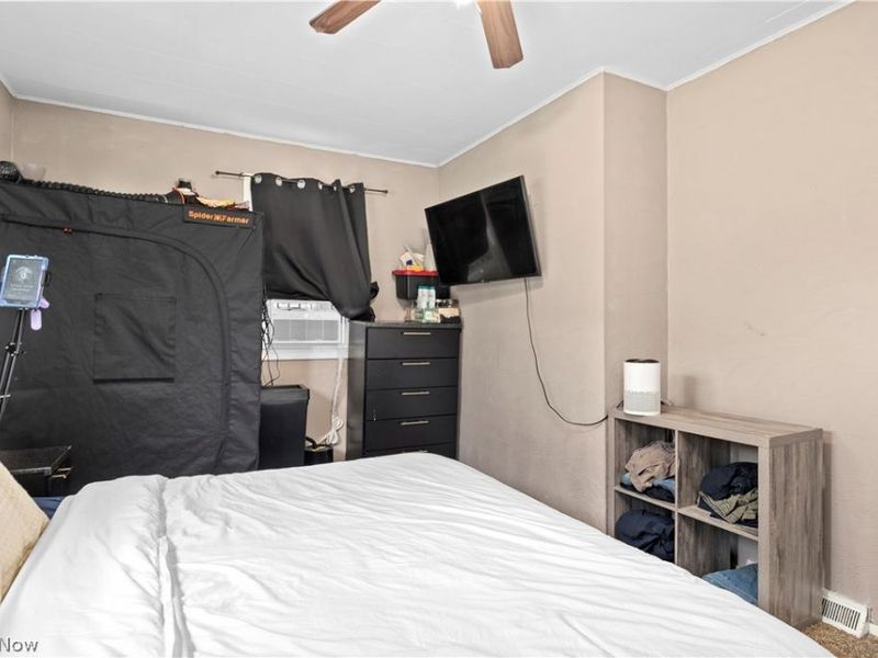 1674 E 32nd Street, Lorain, OH 44055 Photo 15