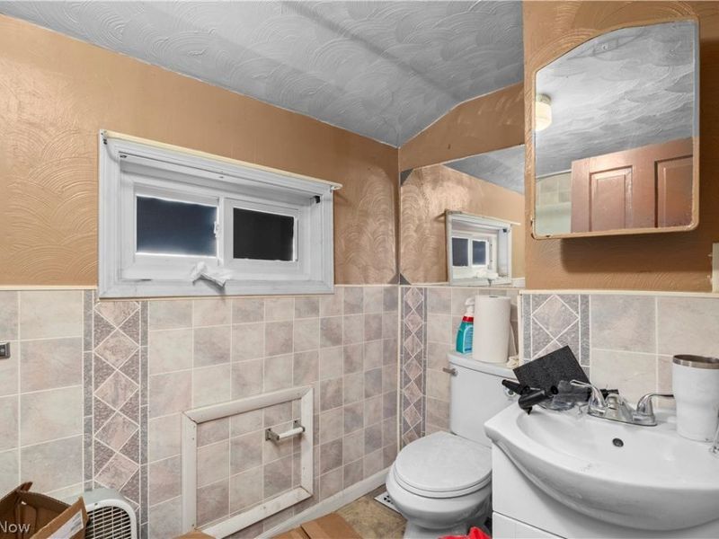 1674 E 32nd Street, Lorain, OH 44055 Photo 19